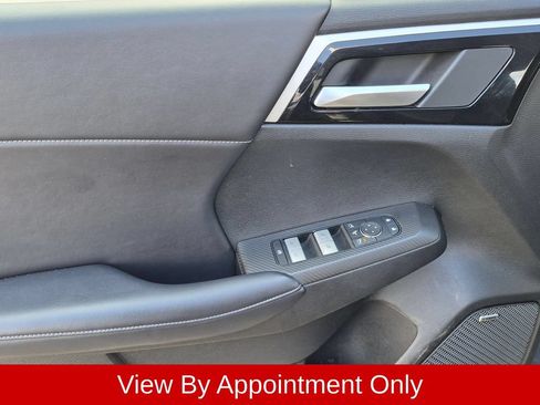 Used 2025 Mitsubishi Outlander SE AWD/4WD image 14