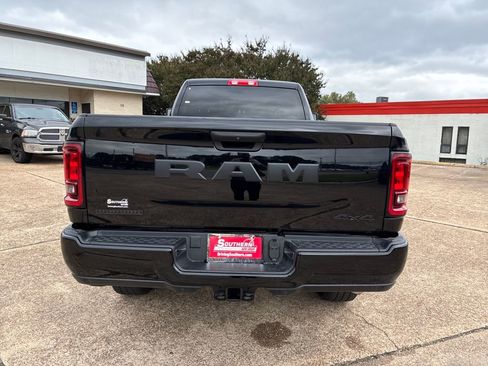 New 2026 RAM 2500 Big Horn AWD/4WD image 4