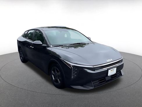 Used 2025 Kia K4 FWD image 3