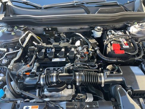 Used 2018 Honda Accord EX image 27