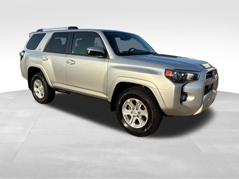 Used 2024 Toyota 4Runner SR5 RWD image 8