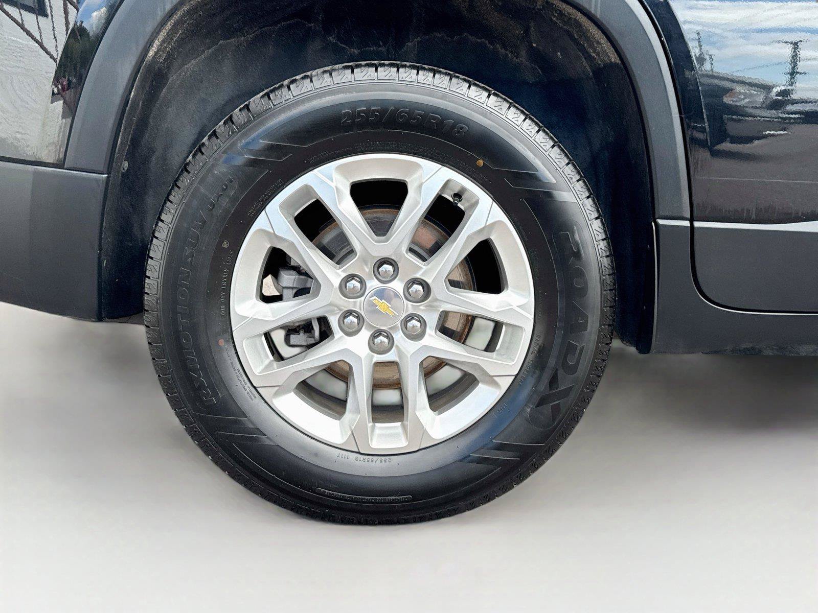 Used 2021 Chevrolet Traverse LT FWD image 37