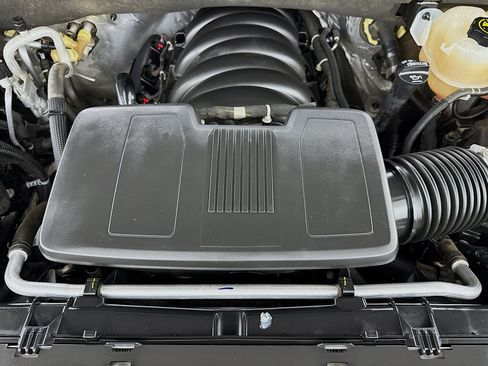 Used 2023 Chevrolet Tahoe Z71 AWD/4WD image 37