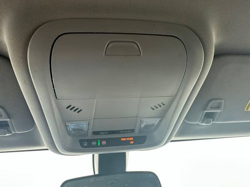 Used 2018 Chevrolet Equinox LT AWD/4WD image 45
