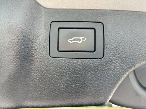 Used 2017 Hyundai Santa Fe Sport AWD/4WD image 34