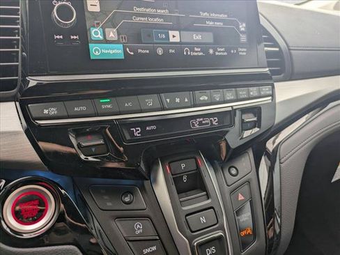 New 2026 Honda Odyssey Touring image 11
