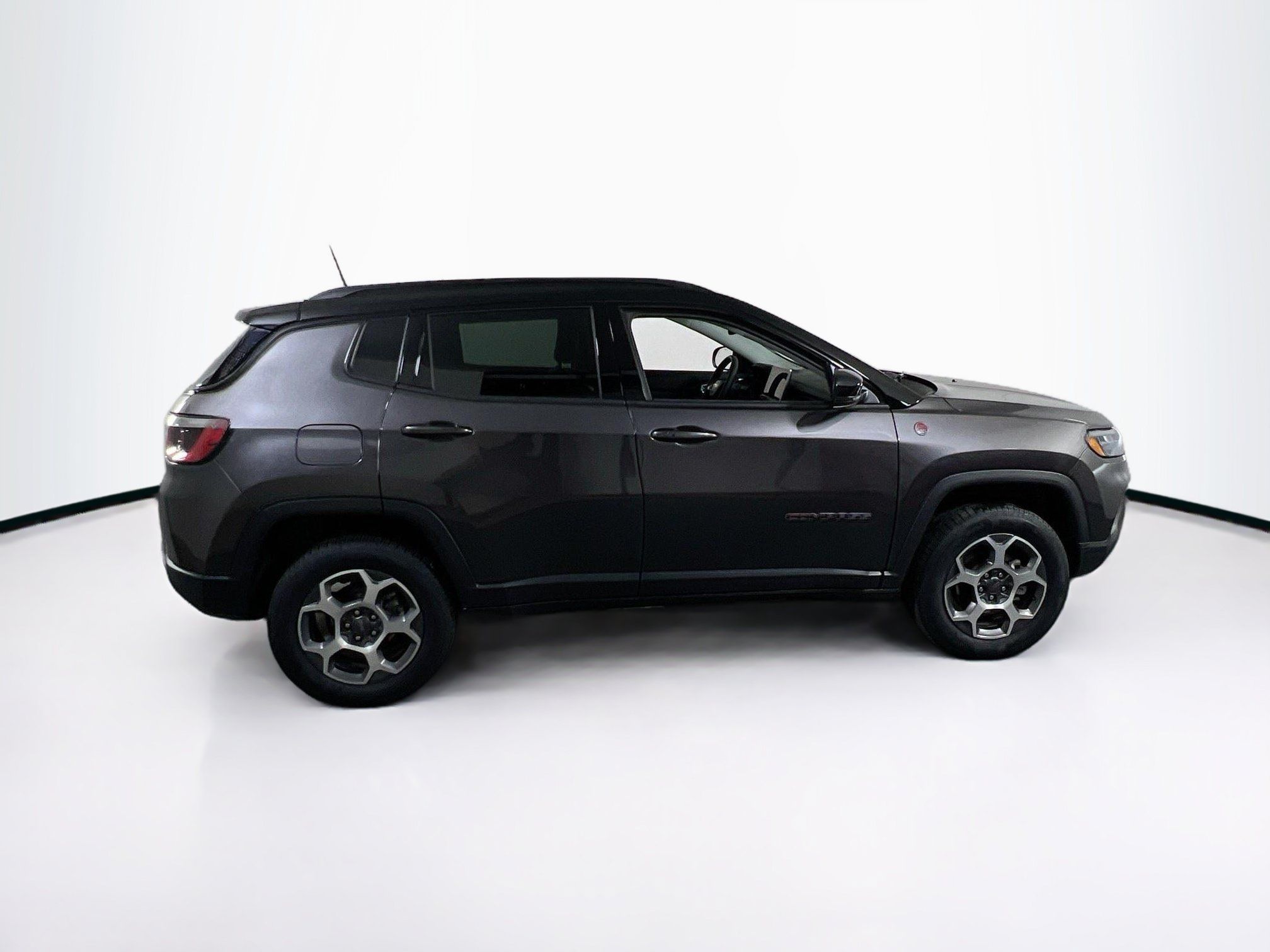 Used 2022 Jeep Compass Trailhawk AWD/4WD image 4