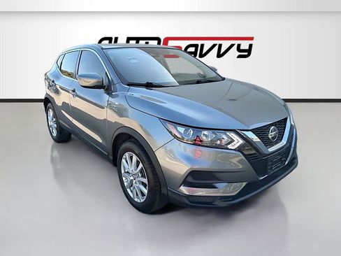 Used 2021 Nissan Rogue Sport S image 1