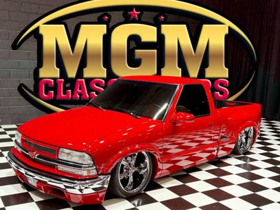 Used 2001 Chevrolet S10 Pickup LS w/ Preferred Equipment Group