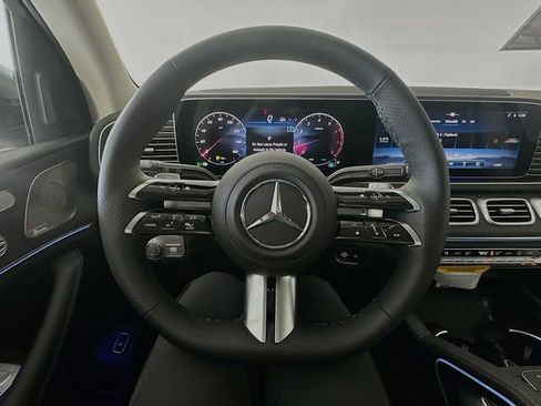 New 2026 Mercedes-Benz GLS 450 4MATIC image 11