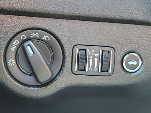 Used 2023 Dodge Charger SXT w/ Blacktop Package image 23