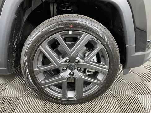 Used 2026 Jeep Compass Limited image 9