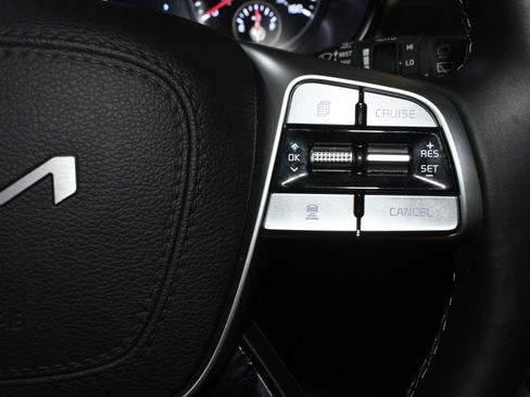 Used 2022 Kia Telluride SX w/ SX Prestige Package image 32