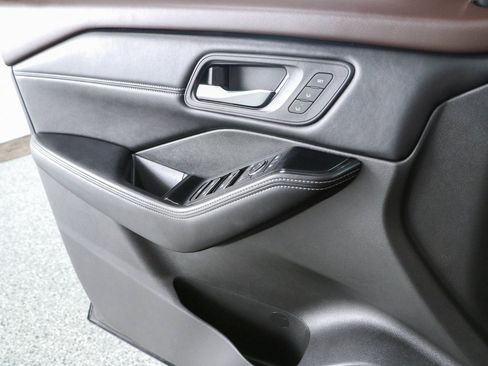 Used 2023 Nissan Rogue SL w/ SL Premium Package FWD image 22
