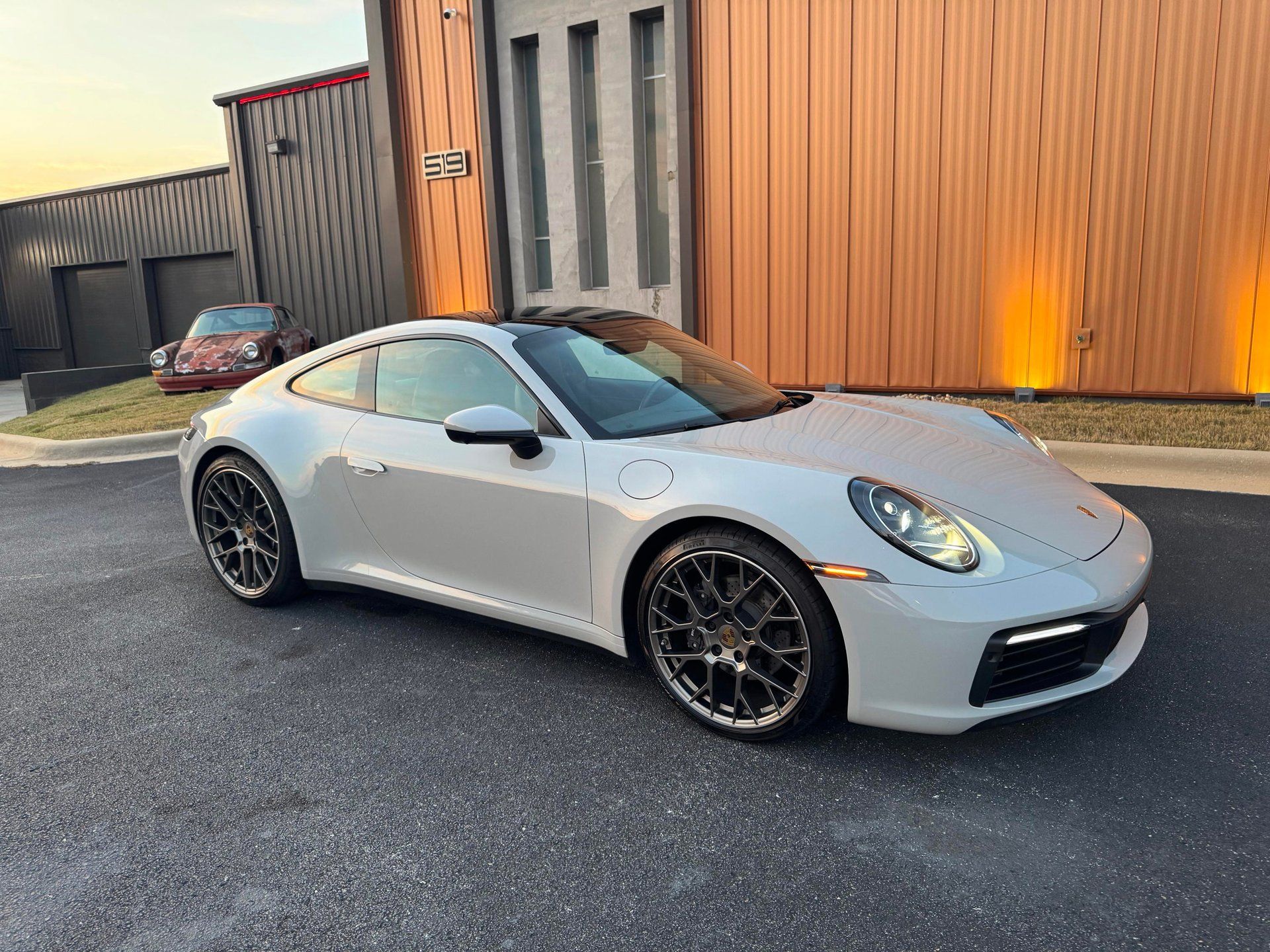 Used 2021 Porsche 911 Carrera image 4