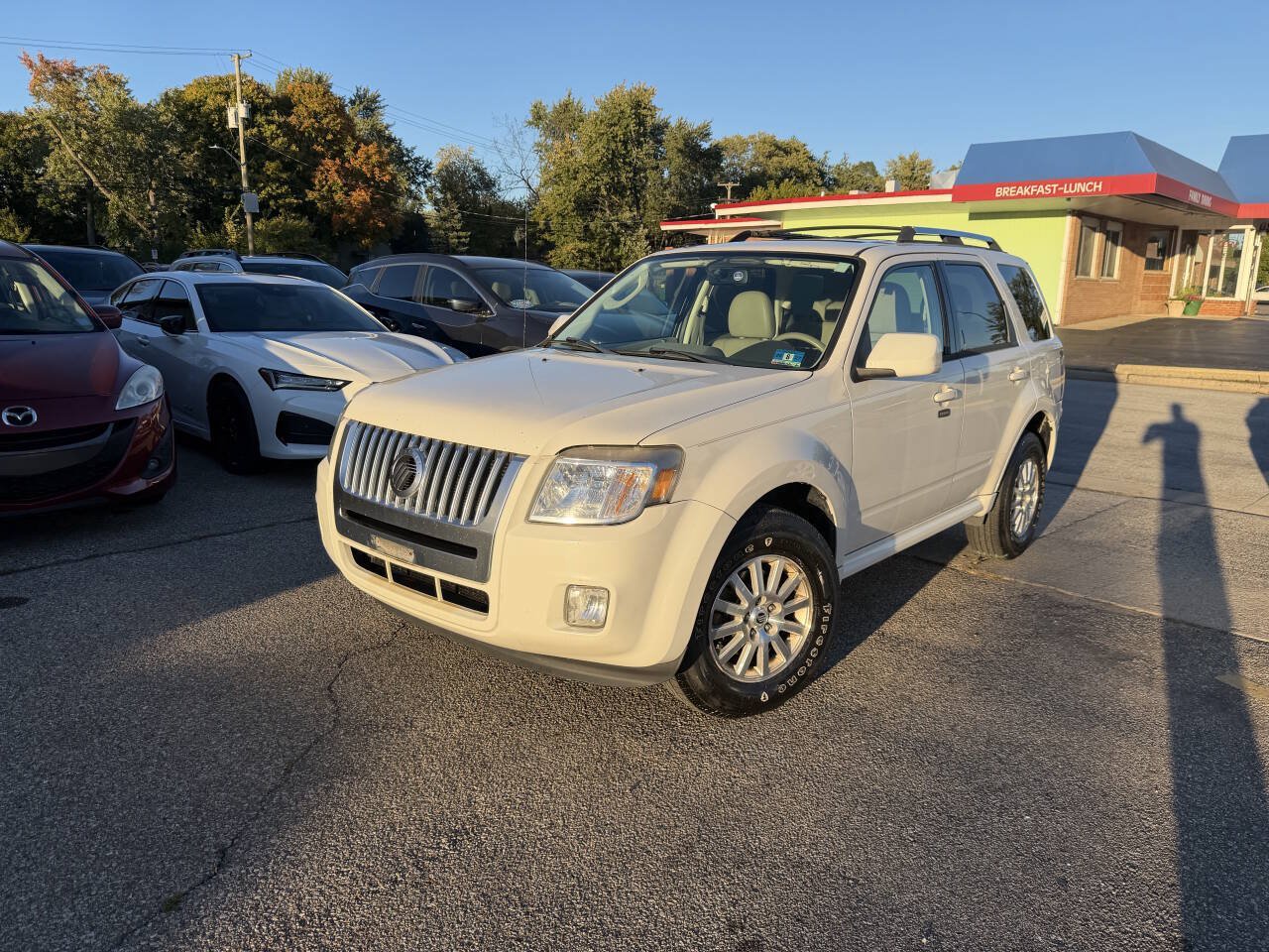 Used 2010 Mercury Mariner Premier AWD/4WD image 3