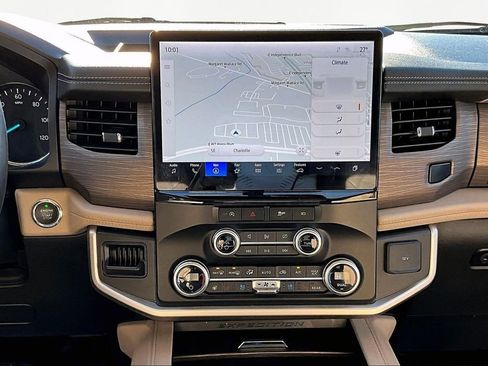Used 2024 Ford Expedition Max Limited image 9