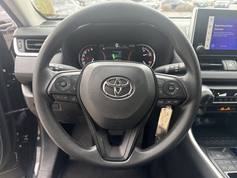 Certified 2025 Toyota RAV4 LE AWD/4WD image 15