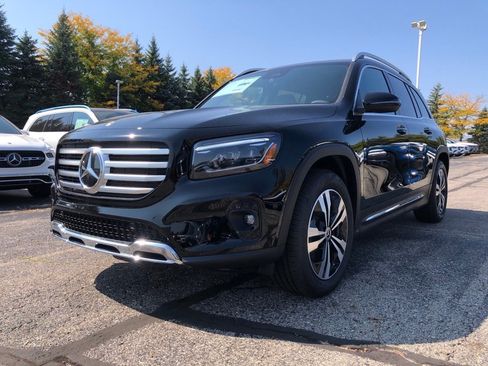 New 2026 Mercedes-Benz GLB 250 4MATIC image 3