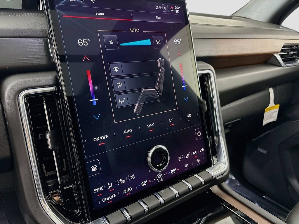 New 2026 GMC Yukon XL Denali w/ Denali Reserve Package AWD/4WD image 16