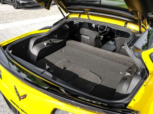 Used 2015 Chevrolet Corvette Z06 w/ 2LZ Preferred Equipment Group RWD image 58