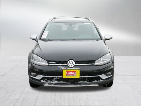 Used 2018 Volkswagen Golf Alltrack SE image 2