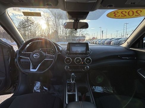 Used 2023 Nissan Sentra SR w/ Trunk Package image 17