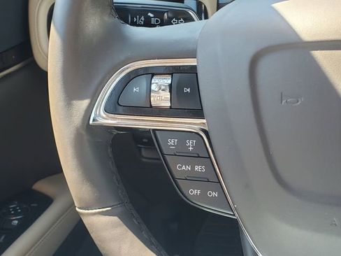 Used 2023 Lincoln Nautilus Reserve AWD/4WD image 15