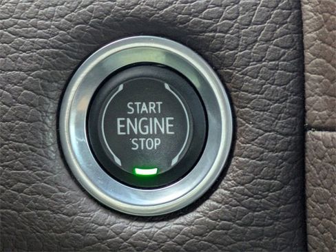 Used 2021 GMC Yukon XL Denali image 24