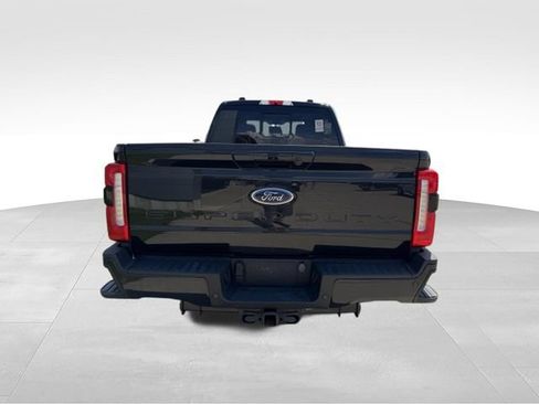 Used 2023 Ford F250 Lariat w/ Lariat Ultimate Package AWD/4WD image 8