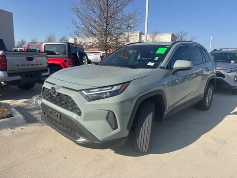 Certified 2022 Toyota RAV4 XLE image 6