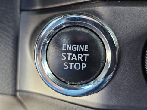 Used 2019 Toyota Tacoma TRD Sport image 22