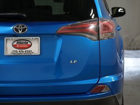 Used 2016 Toyota RAV4 LE image 10