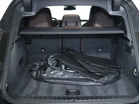 Certified 2025 BMW iX xDrive50 w/ Premium Package image 29