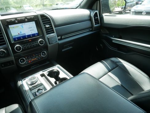 Used 2021 Ford Expedition XLT AWD/4WD image 11