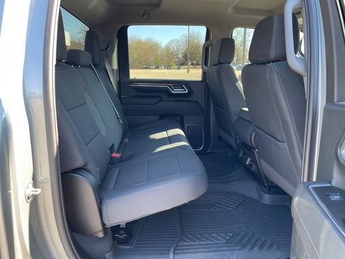 Used 2025 Chevrolet Silverado 2500 LT w/ Texas Edition image 27