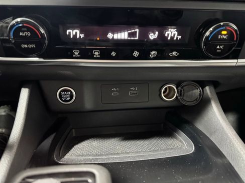 Used 2023 Nissan Rogue SV image 18