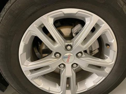 Certified 2023 GMC Terrain SLE image 28