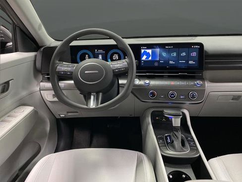 New 2026 Hyundai Kona SE image 5