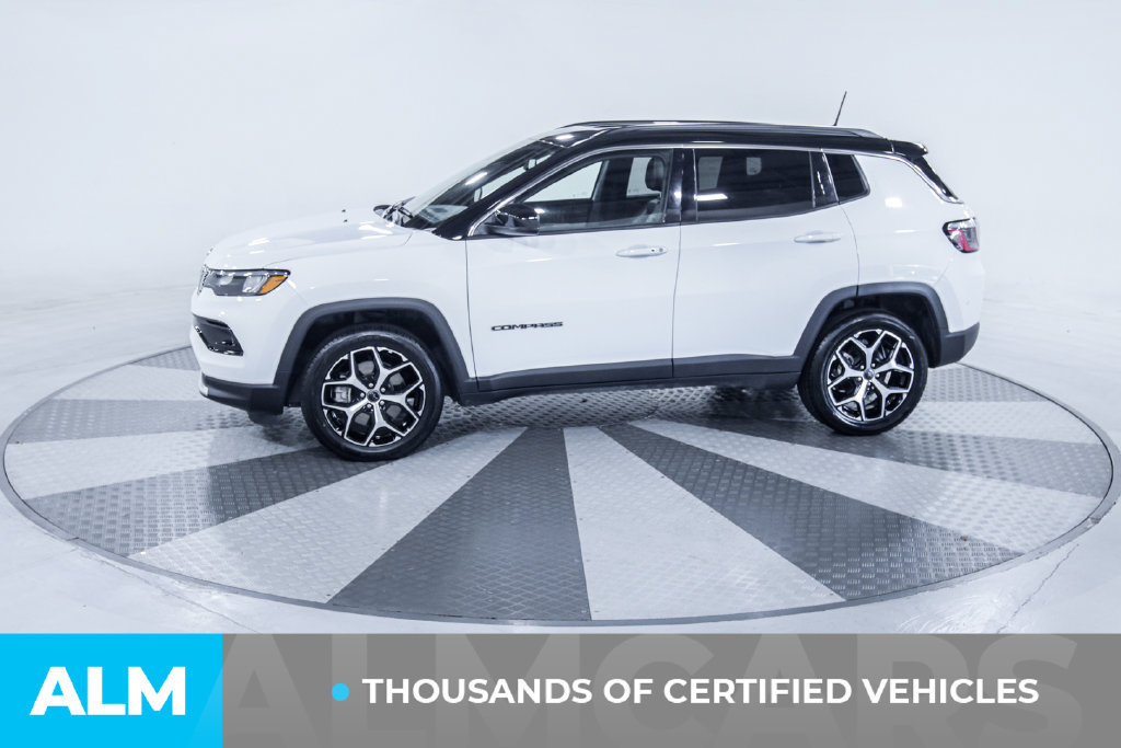 Used 2025 Jeep Compass Limited AWD/4WD image 4