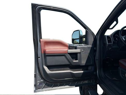Used 2022 Ford F350 Platinum AWD/4WD image 22