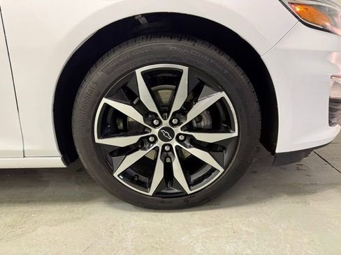 Certified 2025 Chevrolet Malibu RS w/ LPO, Floor Liner Package image 22