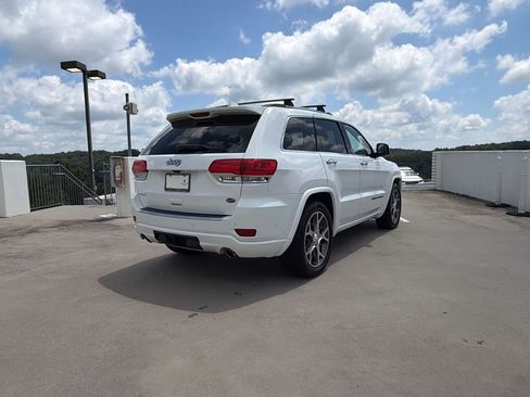 Used 2019 Jeep Grand Cherokee Overland AWD/4WD image 9