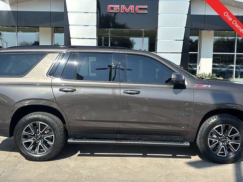 Used 2021 Chevrolet Tahoe Z71 w/ Luxury Package image 8