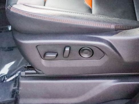 Used 2025 GMC Sierra 1500 AT4 image 21