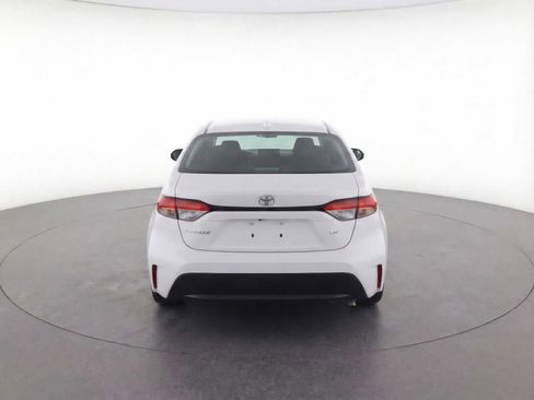 Used 2025 Toyota Corolla LE image 9