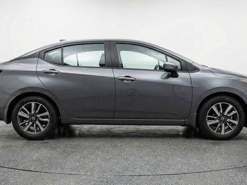 Used 2025 Nissan Versa SV FWD image 11