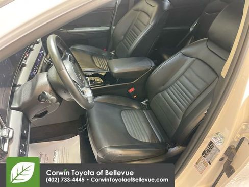 Used 2025 Kia Sportage SX image 15