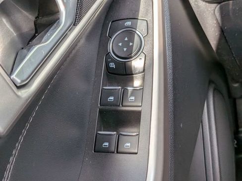Used 2023 Ford Explorer XLT w/ Equipment Group 202A AWD/4WD image 27