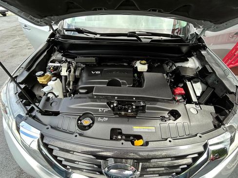 Used 2018 Nissan Pathfinder SL image 29